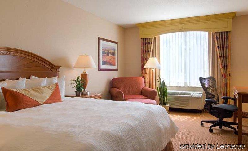 Hilton Garden Inn Columbus Room photo